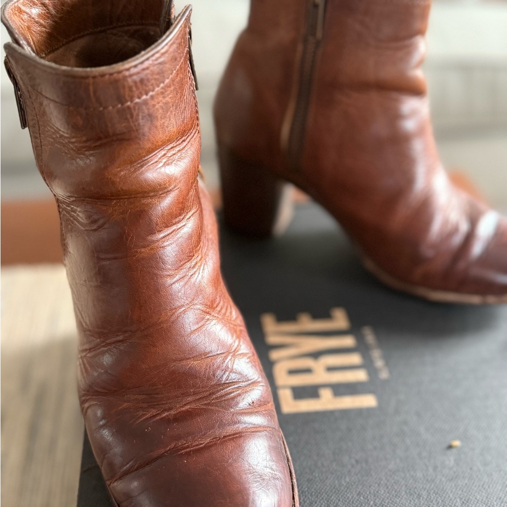 Frye Addie Double Zip Leather Ankle Boots, 6.5